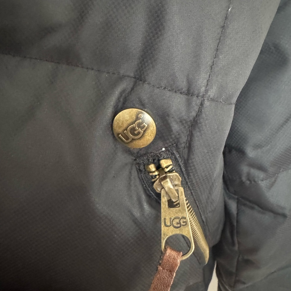 Original UGG Australia Down Puffer Bomber Jacket w/ Shearling Collar- size XL - Picture 2 of 6